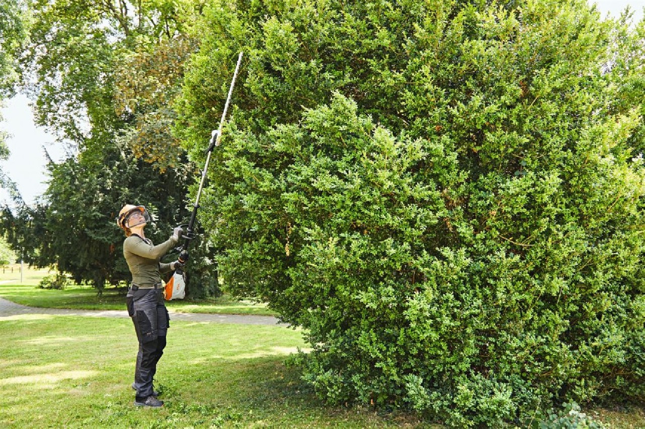 Akku-Heckenschere HLA 135 60 CM, 145°