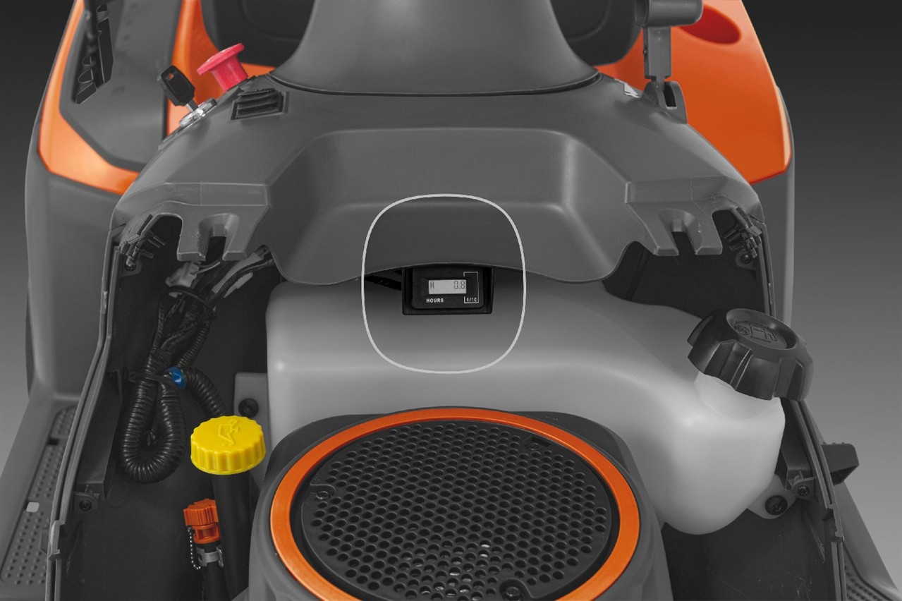 TRAKTOR TC 114